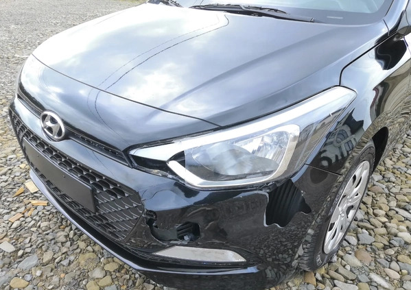 Hyundai i20 cena 25900 przebieg: 179000, rok produkcji 2015 z Skarszewy małe 781